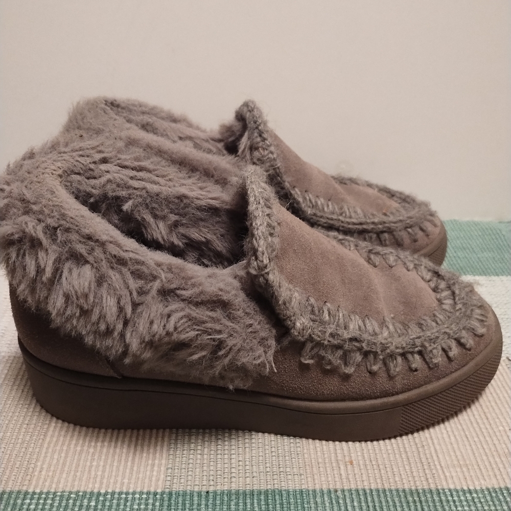 Blondo Cozy Tan Fur-Lined Women's Booties